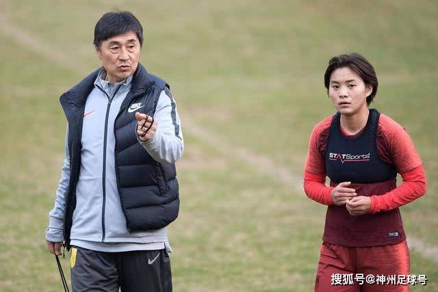 申花3比1胜梅州 两位18岁新星同场迎来中超处子球